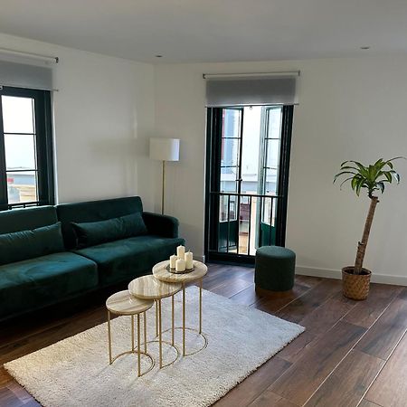 Apartamentos Urbanin I Plaza Ayuntamiento Cudillero Exteriör bild