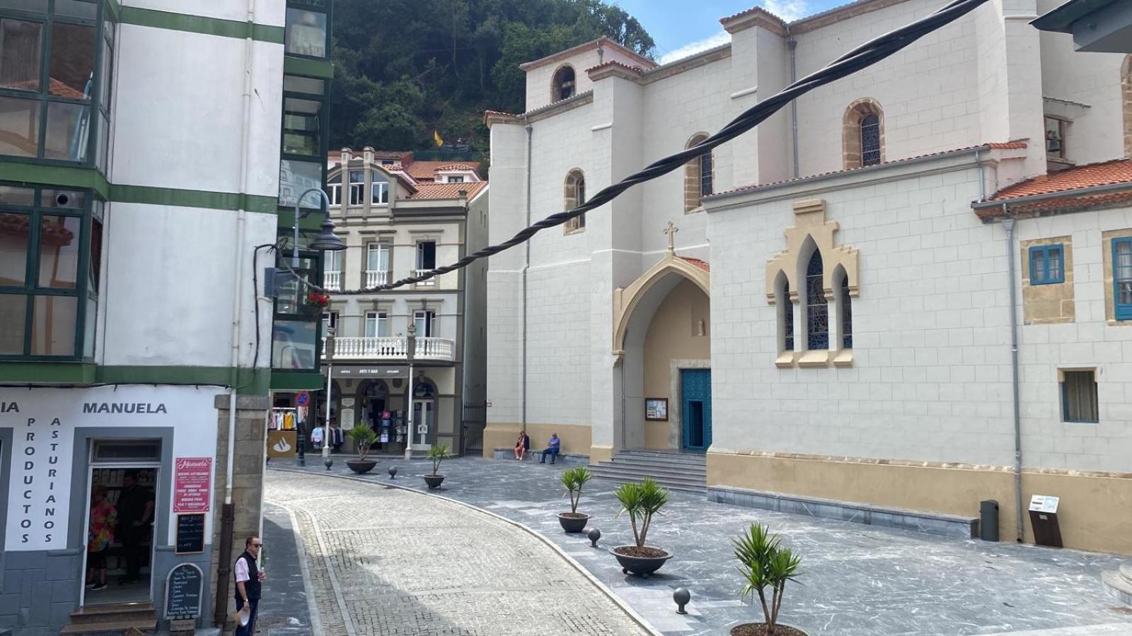 Apartamentos Urbanin I Plaza Ayuntamiento Cudillero Exteriör bild