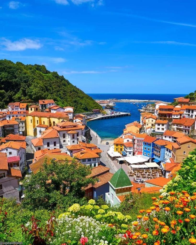Apartamentos Urbanin I Plaza Ayuntamiento Cudillero Exteriör bild