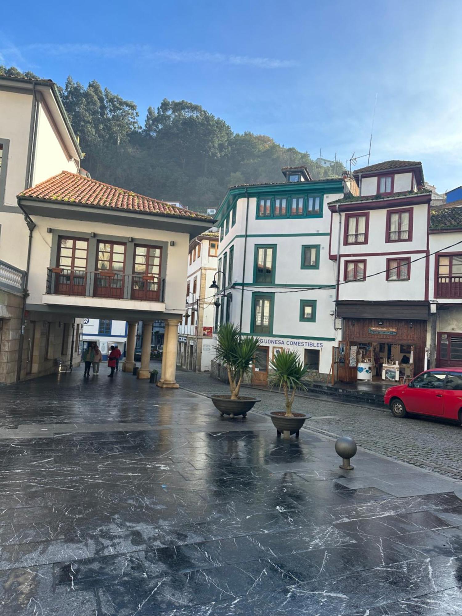 Apartamentos Urbanin I Plaza Ayuntamiento Cudillero Exteriör bild